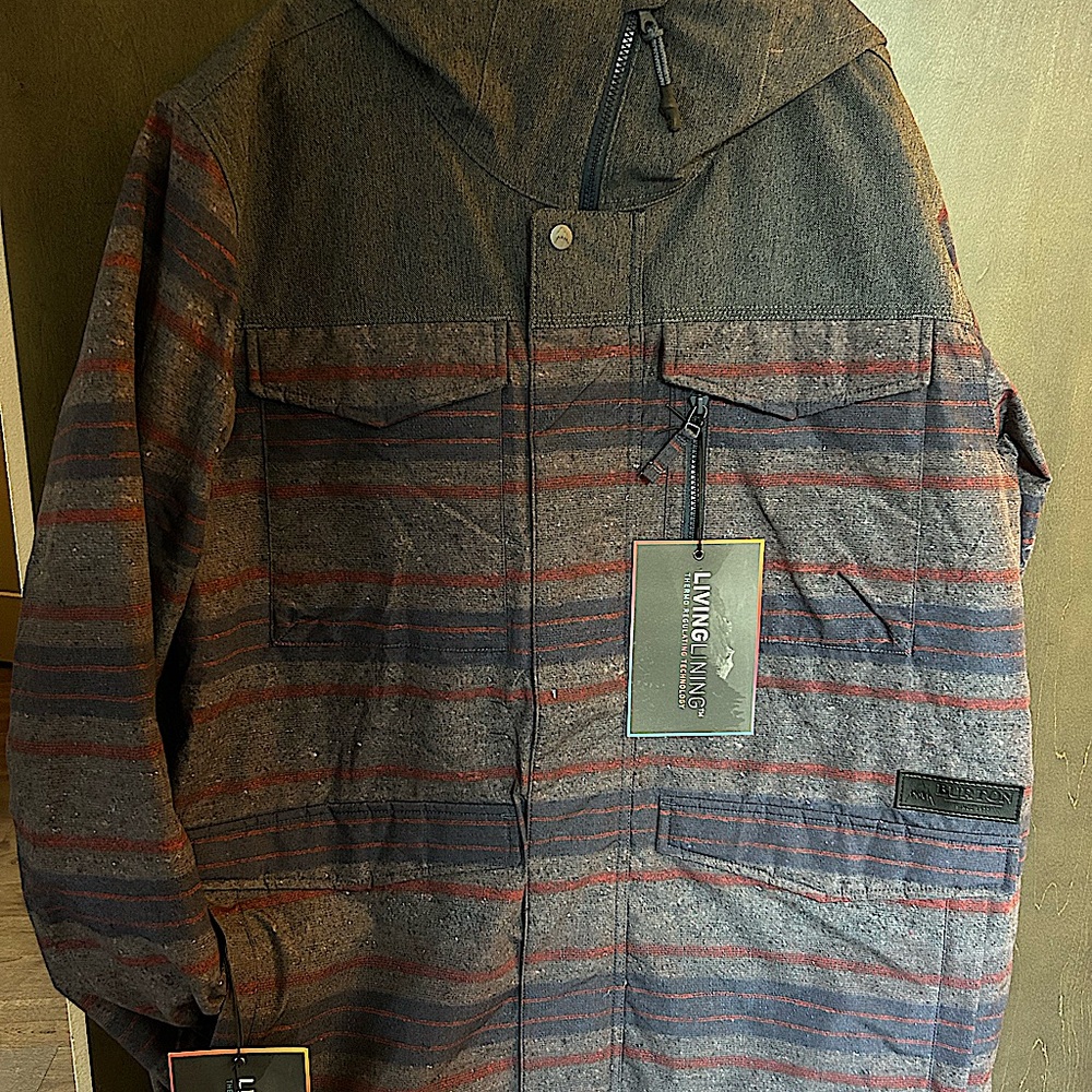🔥Burton, NWT, triple layer, gorgeous, stylish Snowboarding/Skiing jacket!